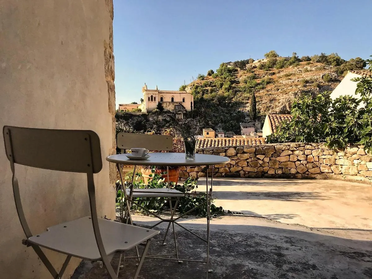Il Corvo Di Pietra Villa Scicli