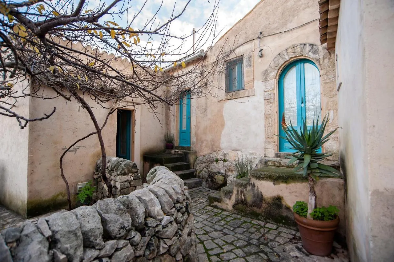 Holiday home Il Corvo Di Pietra Villa Scicli Italy